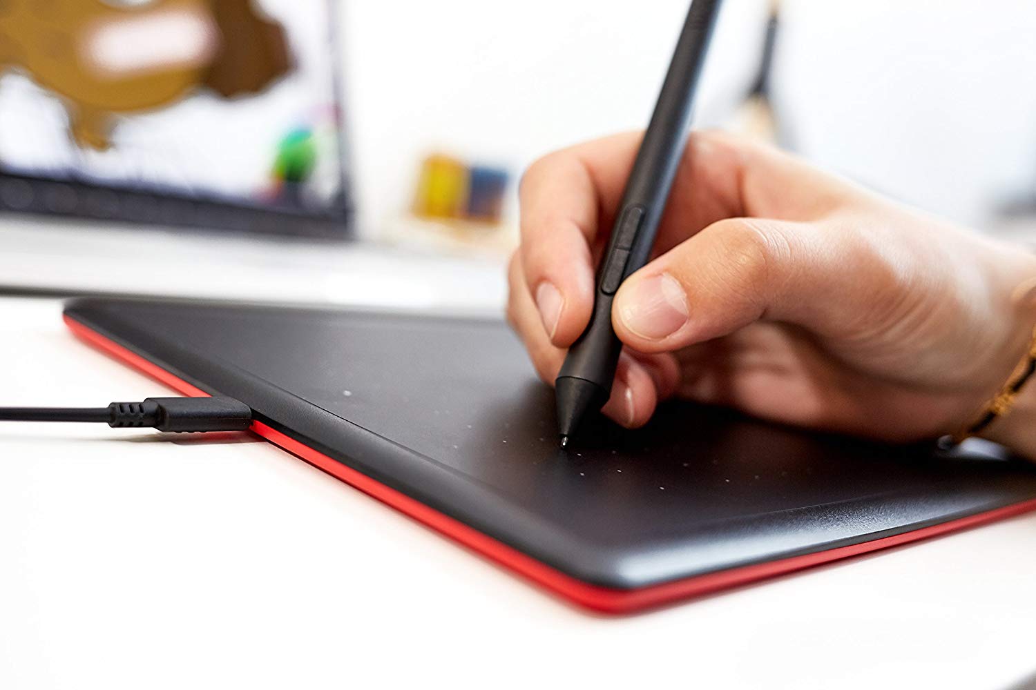 Wacom_One_Medium_2.jpg